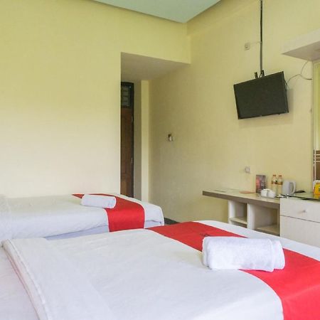 Reddoorz @ Tambolaka Sumba Hotel Lokokaki Exterior photo