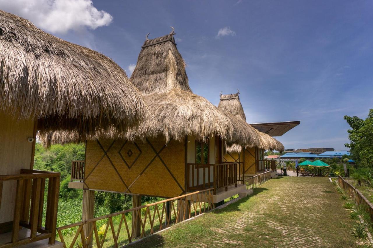 Reddoorz @ Tambolaka Sumba Hotel Lokokaki Exterior photo