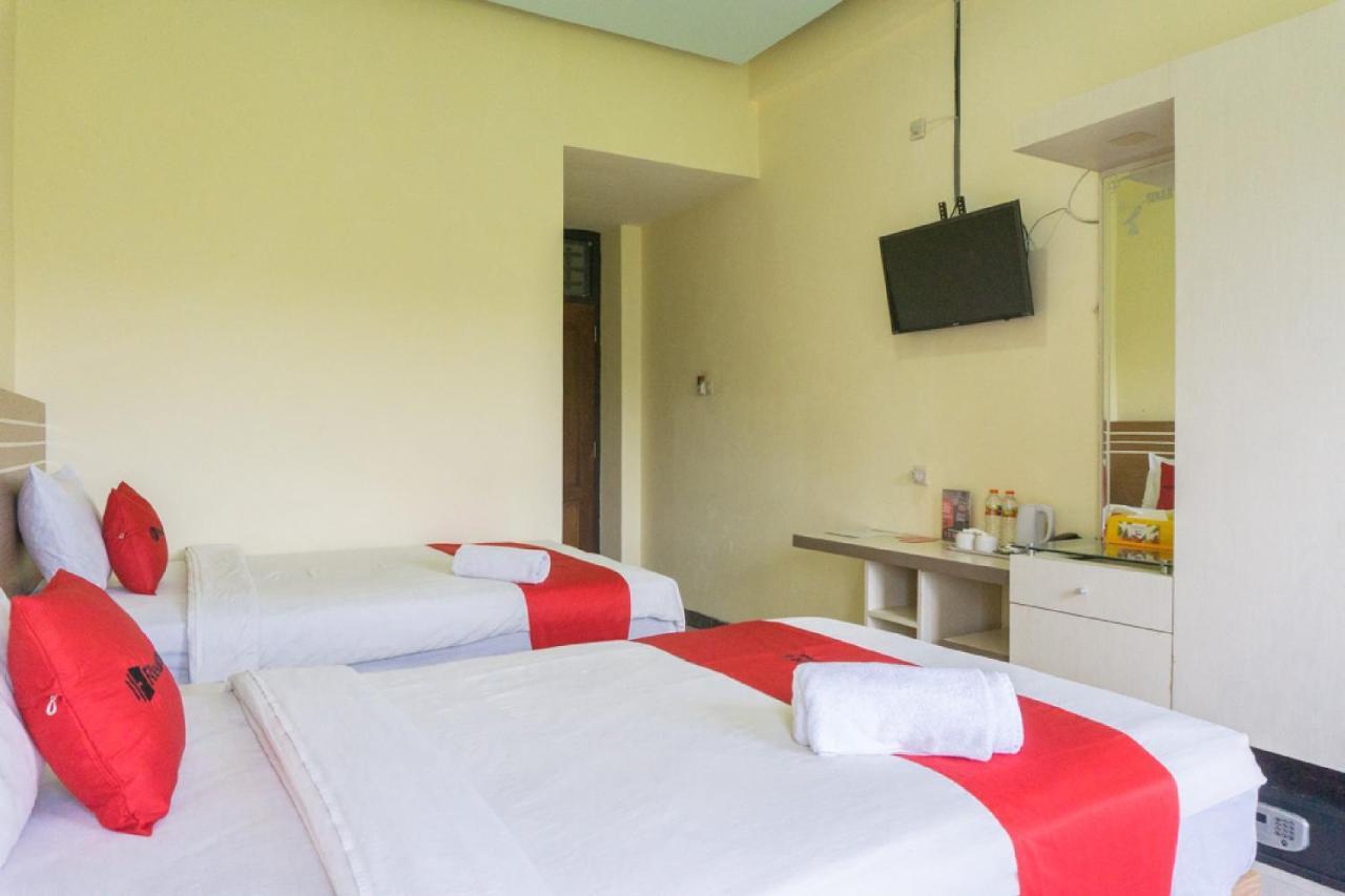 Reddoorz @ Tambolaka Sumba Hotel Lokokaki Exterior photo