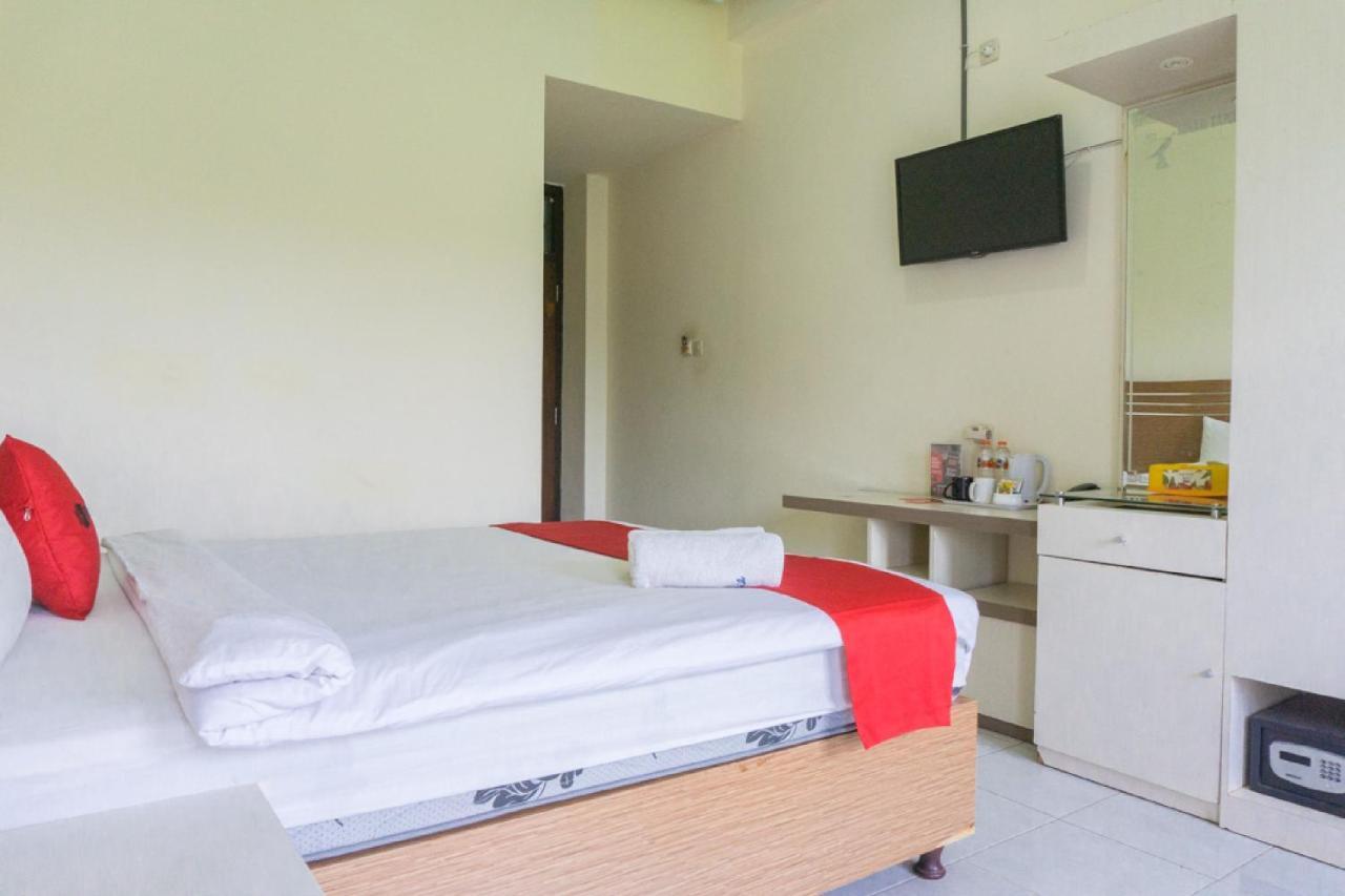 Reddoorz @ Tambolaka Sumba Hotel Lokokaki Exterior photo