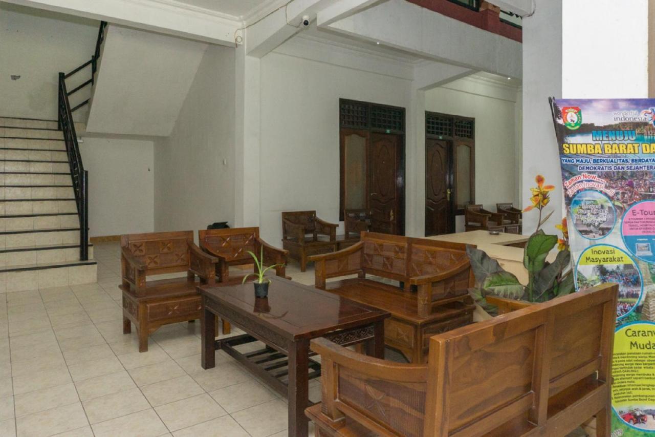 Reddoorz @ Tambolaka Sumba Hotel Lokokaki Exterior photo