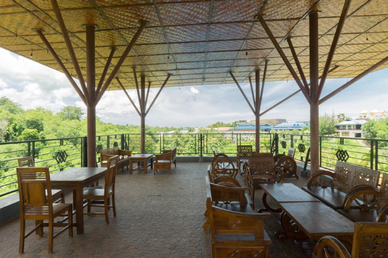 Reddoorz @ Tambolaka Sumba Hotel Lokokaki Exterior photo