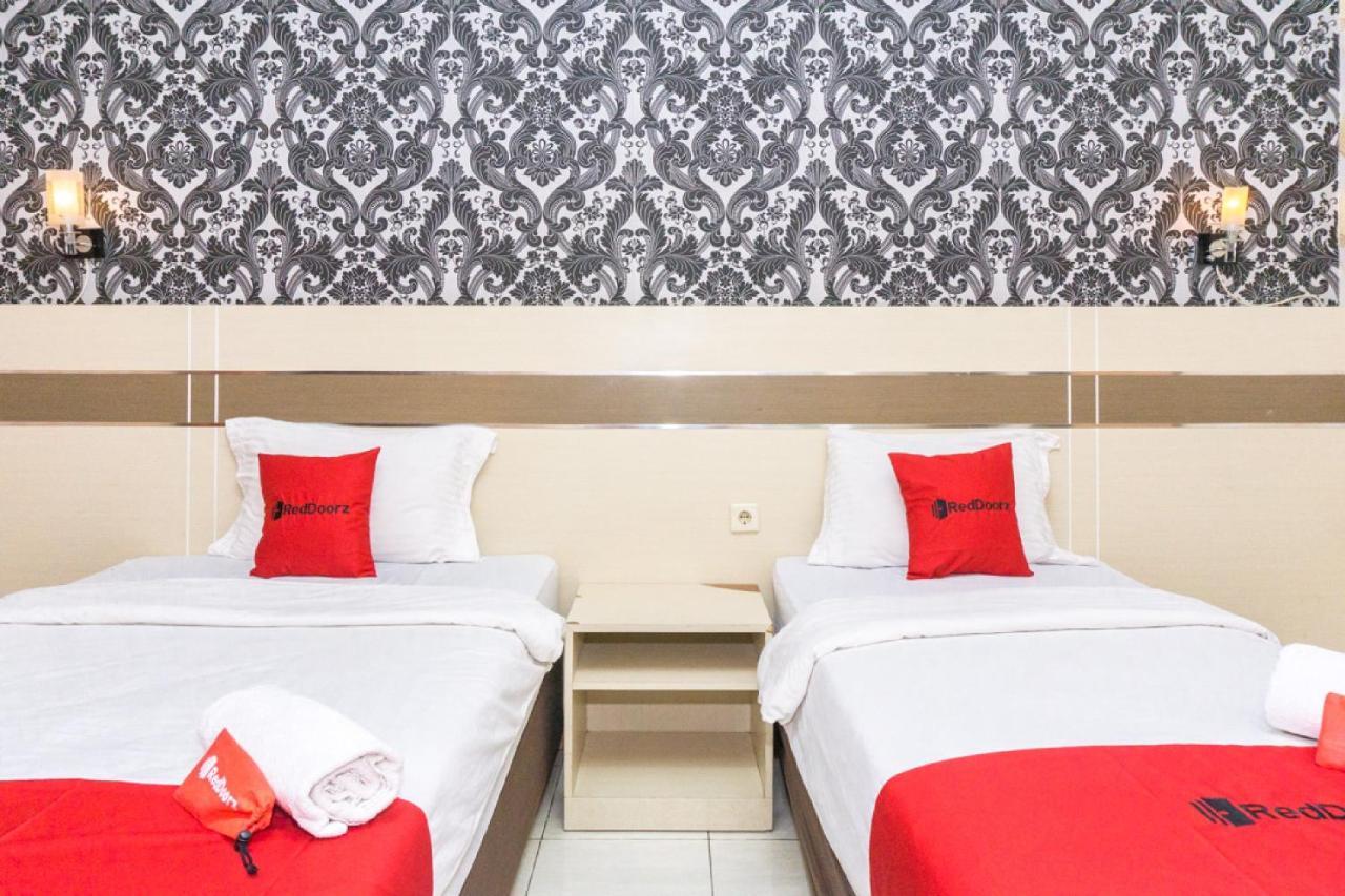 Reddoorz @ Tambolaka Sumba Hotel Lokokaki Exterior photo