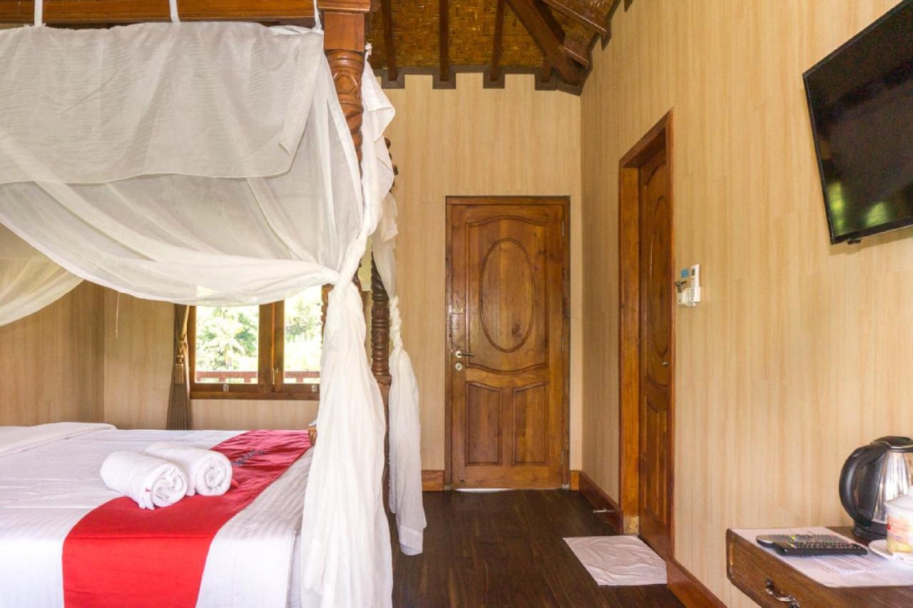 Reddoorz @ Tambolaka Sumba Hotel Lokokaki Exterior photo